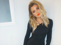 Khloe Kardashian chwali się ciążowym brzuchem